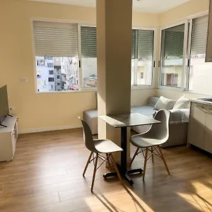 turquoise-apartaments.hotels-in-tirana.com/